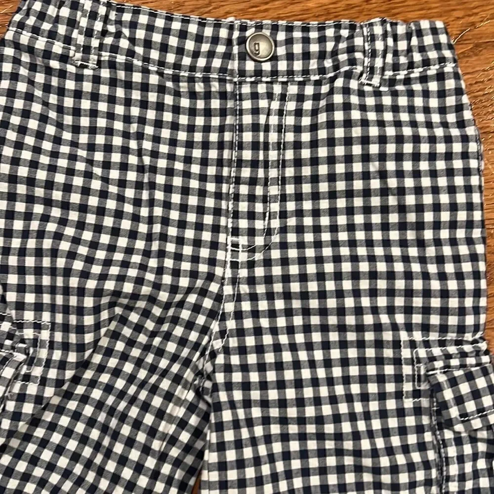Gymboree size 4t boys black & white adjustable waist shorts.